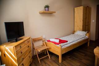 Хостелы Hostel KaWuKa Забже Двухместный номер с 2 отдельными кроватями-6