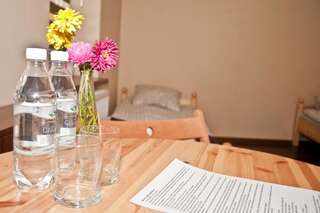 Хостелы Hostel KaWuKa Забже Двухместный номер с 2 отдельными кроватями-20