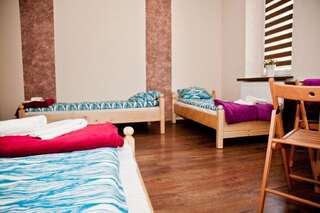 Хостелы Hostel KaWuKa Забже Трехместный номер-2